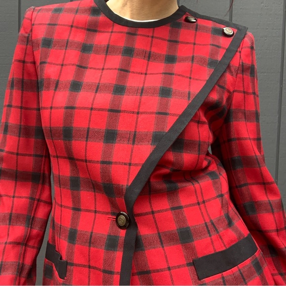 Kasper Awesome red plaid jacket with shoulder snaps Sz 8 - Picture 3 of 4